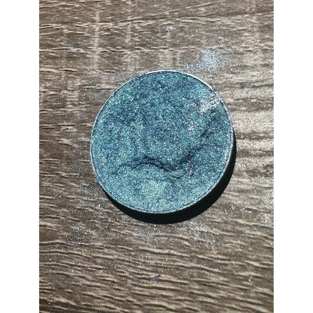 Urban‎ Decay Shattered Eyeshadow Single Pan Teal Green Shimmer Metallic